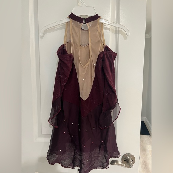 Figure Skating Dress Imperial Sportswear Purple Off Shoulder - Picture 3 of 4